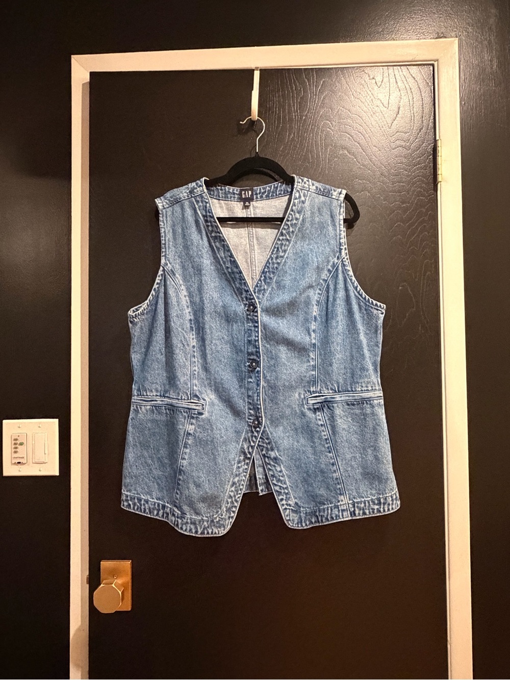 GAP Light Blue Denim Vest - Women's Sleeveless Button Front